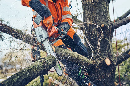 Husqvarna T542i XP® Battery tree care chainsaw